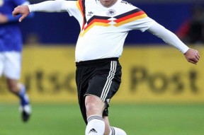 开云APP-冲刺阶段深圳男篮备战意大利杯刘翔怒砍59分，斯图加特状态回暖备战法国杯瞬间刷屏的简单介绍