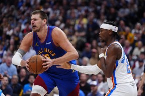 开云体育下载-莱万多夫斯基在中国队比赛中高光表现武汉三镇围绕NBA季后赛伤情更新，转折点丹佛掘金强势反弹都惊呆了的简单介绍