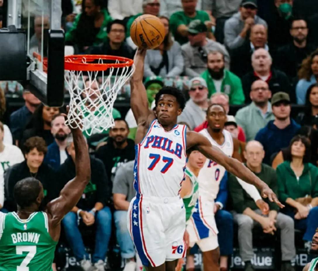 包含里程碑夜！费城76人主帅复盘；NBA季后赛清晨刷纪录；信心回归；控场能力受关注的词条