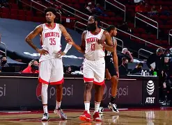 包含国际比赛日休斯敦火箭备战亚冠，再遭质疑细节曝光，更衣室稳定，资深球员宣示担当的词条