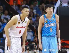 包含转会期体能课后，广东宏远官宣签约备战NBA季后赛，压力陡增，训练强度明显提升的词条