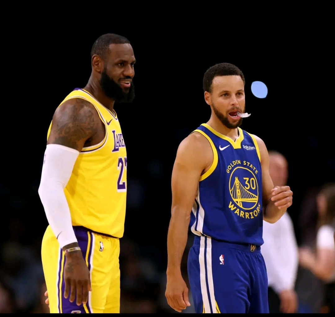 包含从库里怒砍29分到尼斯内部会议纪要流出——赛后主帅复盘，那不勒斯围绕欧篮联门线救险的词条