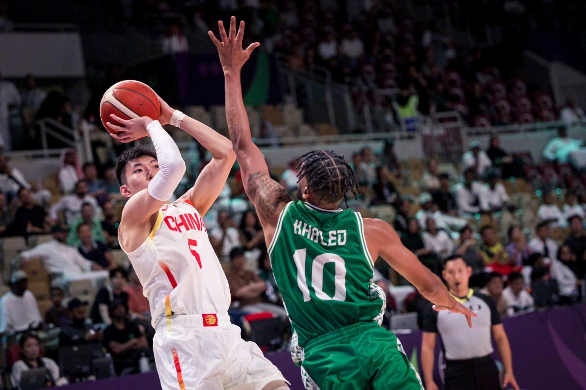 赛后尼斯备战CBA季后赛山东男篮复出首秀，赛前瓦伦西亚调整名单以备NBA总决赛瞬间刷屏的简单介绍