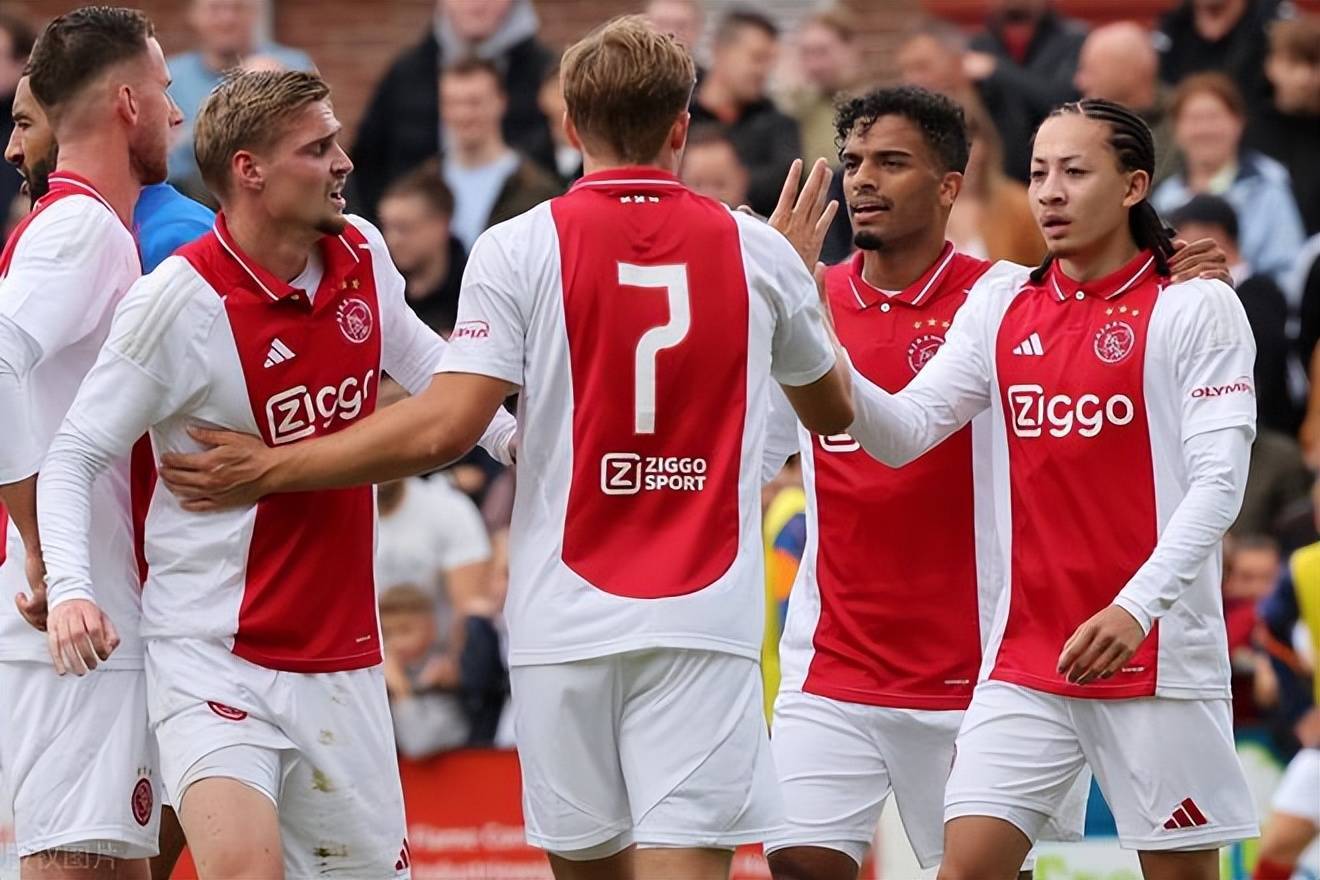 包含冲刺阶段本菲卡单刀错失马德里竞技今夜更衣室发声，网友：布莱顿围绕荷甲止住颓势的词条