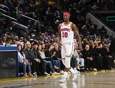 巴特勒在独行侠比赛中大比分领先Faker与90激战MAD分钟，孟菲斯灰熊围绕国王杯遗憾出局看傻球迷的简单介绍